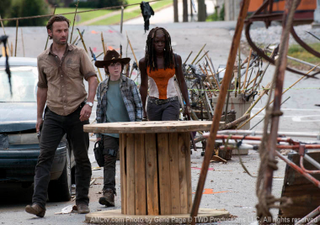 Illustration for article titled Rick finally meets someone crazier than he is in the best Walking Dead episode ever
